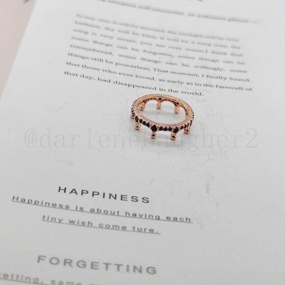 Pandora Black Sparkling Crown Ring - Picture 5 of 7